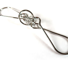 Load image into Gallery viewer, Twisted Horseshoes - wire puzzle