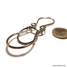 Load image into Gallery viewer, Horseshoes - wire puzzle