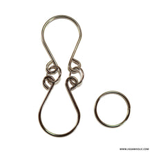 Load image into Gallery viewer, Horseshoes - wire puzzle